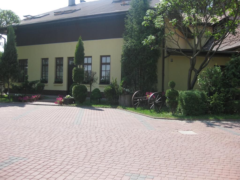 Fantazja - Restauracja I Noclegi Radom Bagian luar foto
