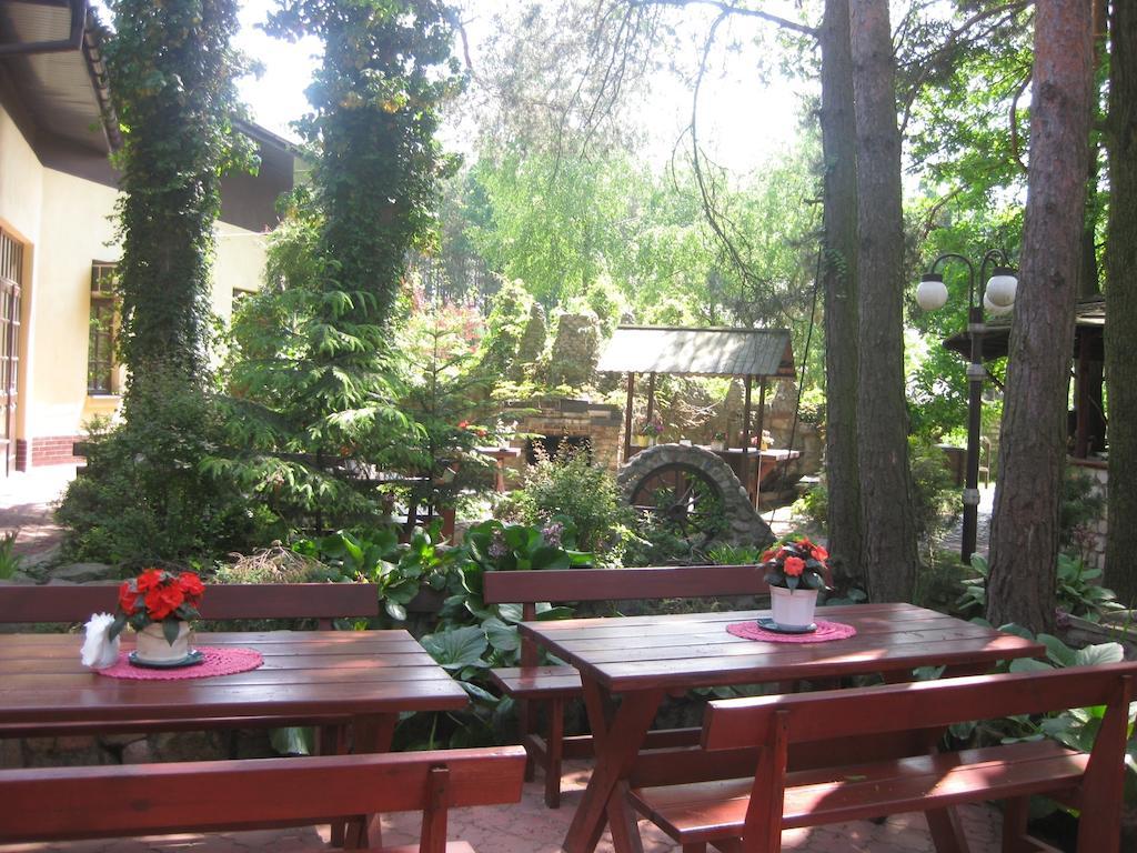 Fantazja - Restauracja I Noclegi Radom Bagian luar foto