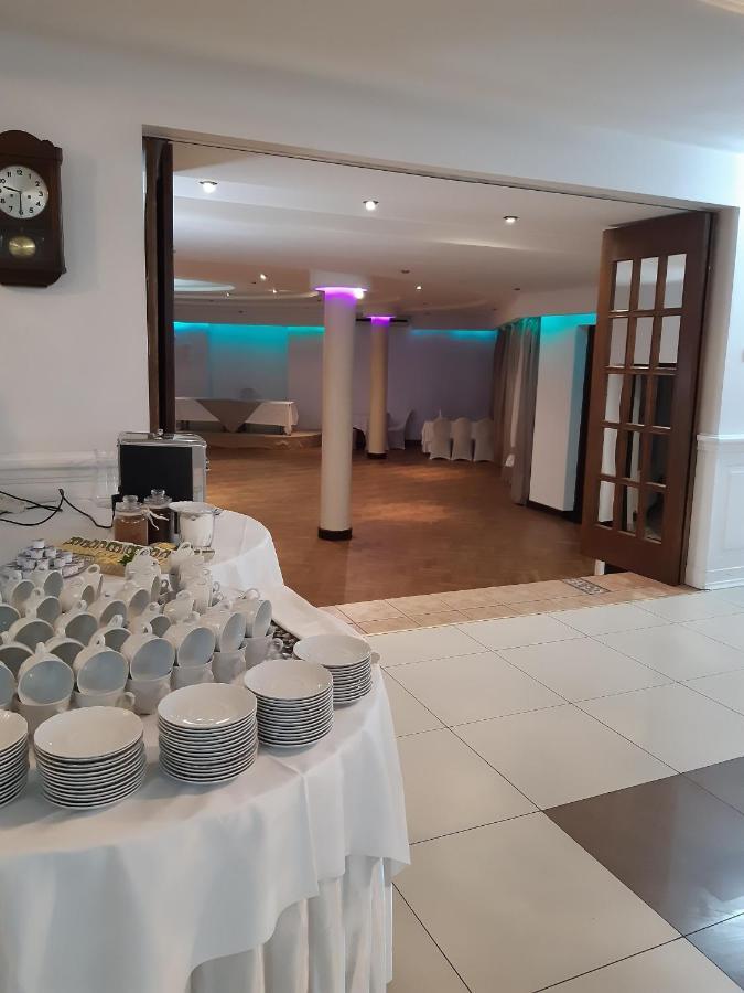 Fantazja - Restauracja I Noclegi Radom Bagian luar foto